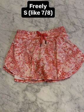 Freely Girls Coral Floral Skort - S (Like 7/8)